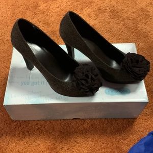 Maurice’s brown Tweed Pump size 8.5